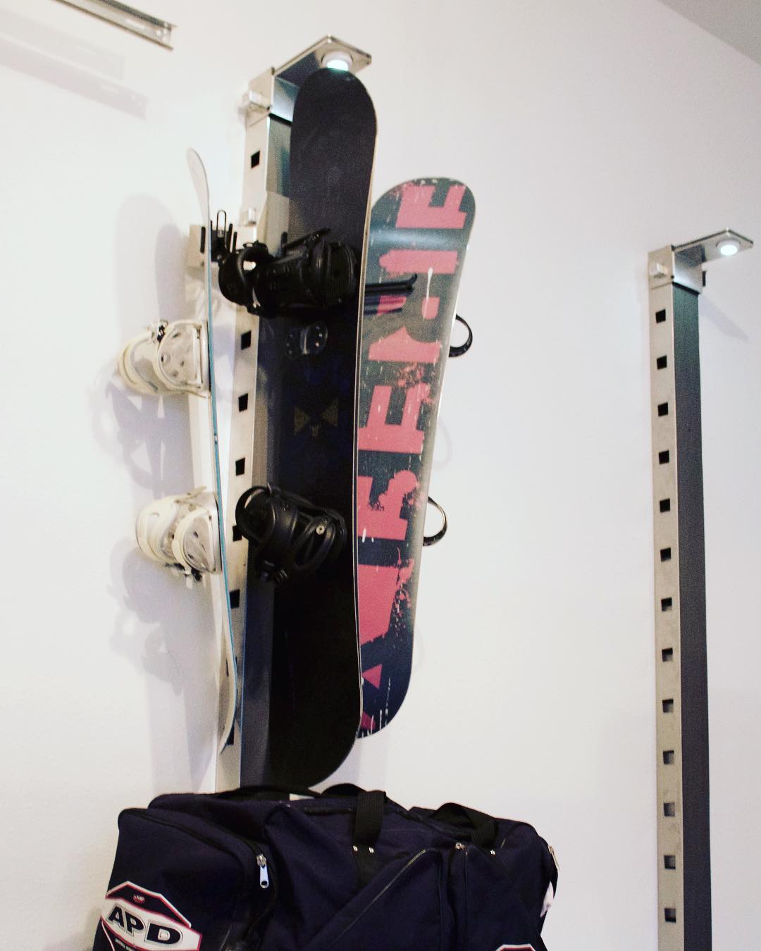 The Ski & Board Tower - stax-rax